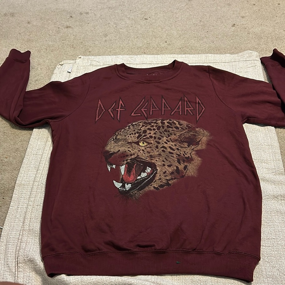 Def Leppard sweatshirt